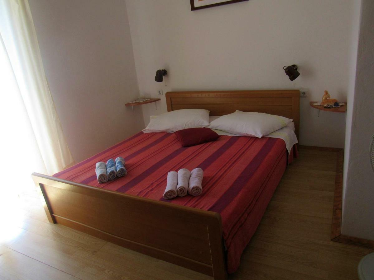 Apartment Kalavojna Rakalj Esterno foto